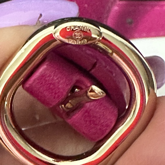 💗CHANEL belt with two mini bags worn once ‼️absolutely stunning rare - Picture 5 of 11